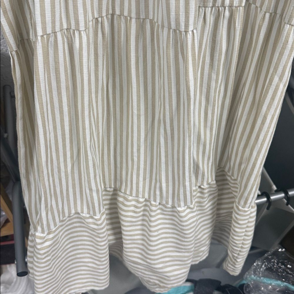 Striped Cream Sleeveless Dress NWOT Maxi Womens Medium - Picture 3 of 5